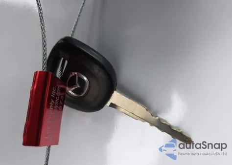 2011 Mazda Mazda3 I Sport z USA, uszkodzony, nr VIN JM1BL1UF6B1403904